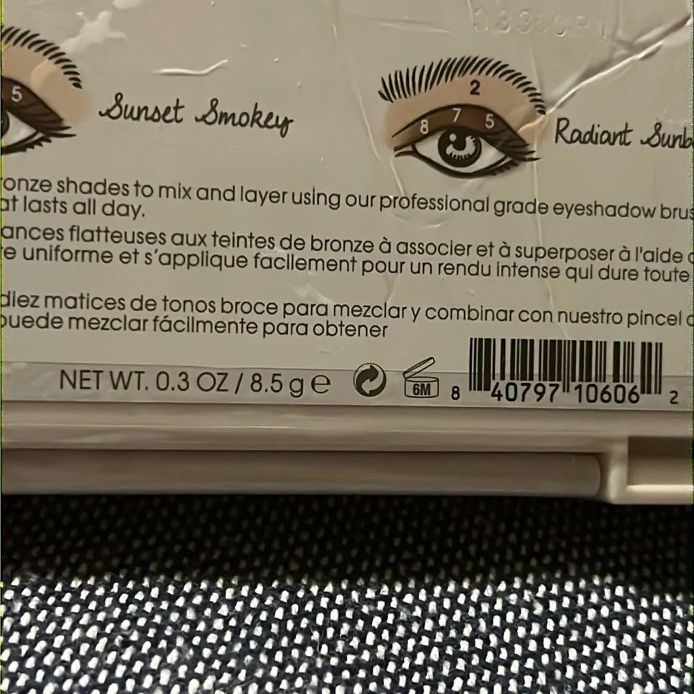 NWT Flower Gimme Gold Eyeshadow Palette